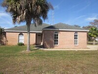 Building Photo - 9608 Brentwood Blvd