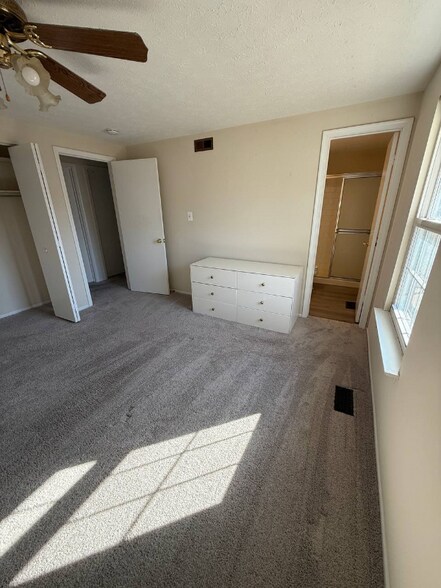 Building Photo - 7726 Acrocomia Dr