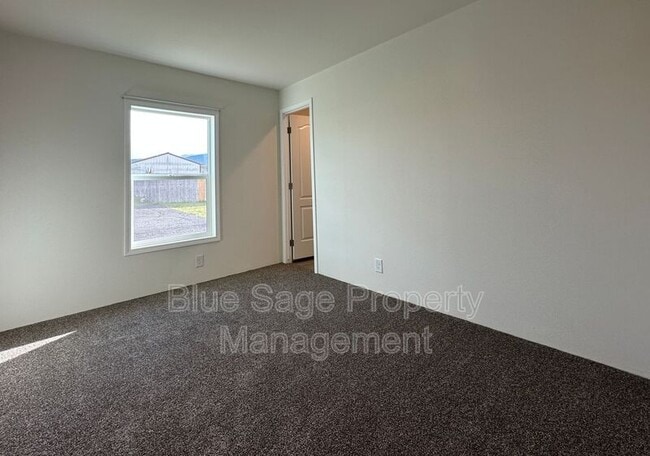 Building Photo - 504 Spencer Rd