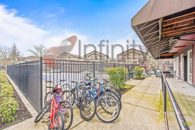 Building Photo - 22844 SW Forest Creek Dr