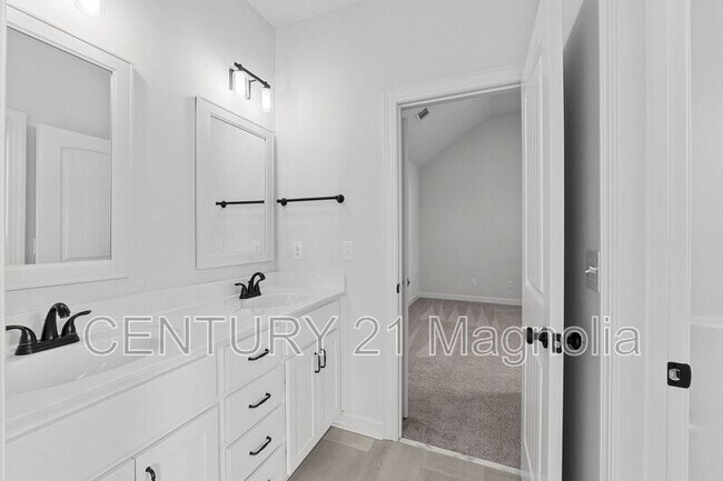 Building Photo - 263 Dublin Lp