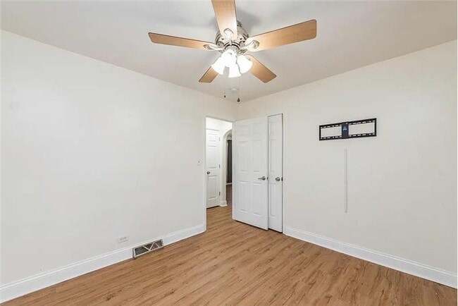 Building Photo - 1902 N Ash St