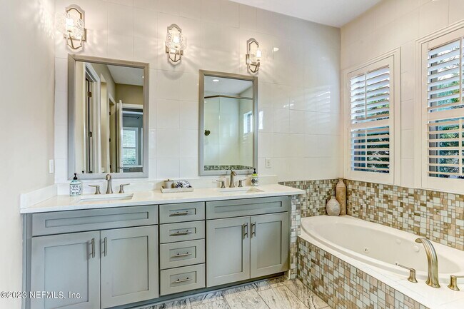 Building Photo - 14909 Venosa Cir