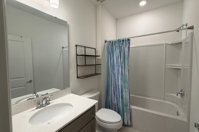 Building Photo - Beautiful Custom Home in Del Webb 55+ Community