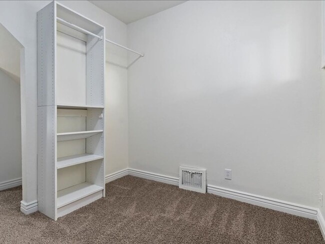 Building Photo - 815 S 700 E