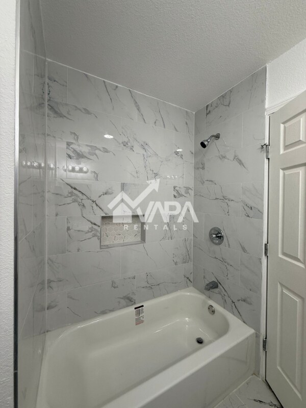 Building Photo - 216 Kimberly Dr