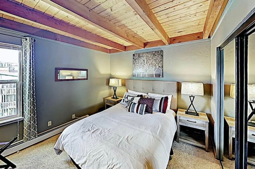 2nd bedroom or office - 9100 Ryan Gulch Rd