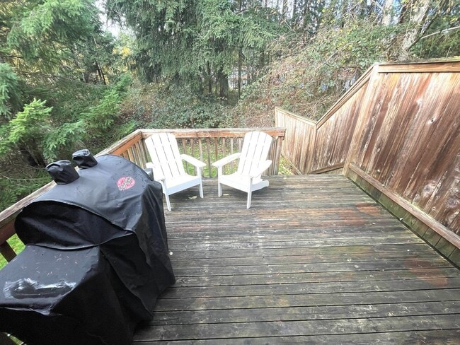 Building Photo - Remodeled 3-Bedroom Duplex Home in North G...