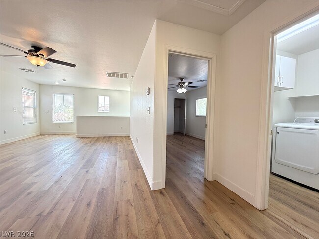 Building Photo - 11087 Deluna St