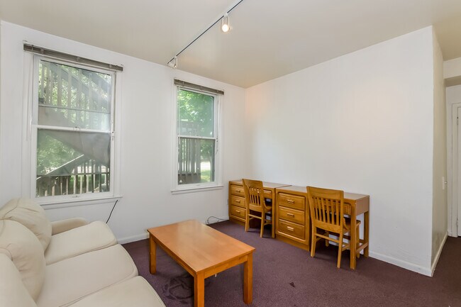 Building Photo - Orchard House