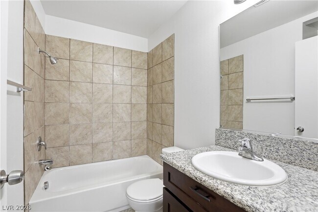 Building Photo - 3683 Lucido Dr