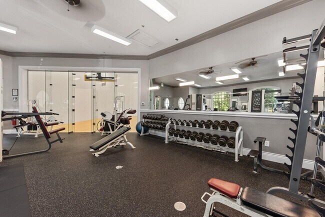 Building Photo - 4140 Central Sarasota Pkwy