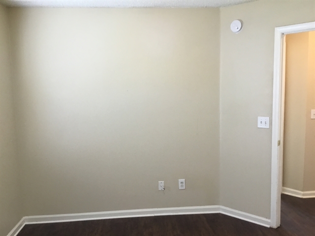 Building Photo - 2702 Fox Creek Dr E