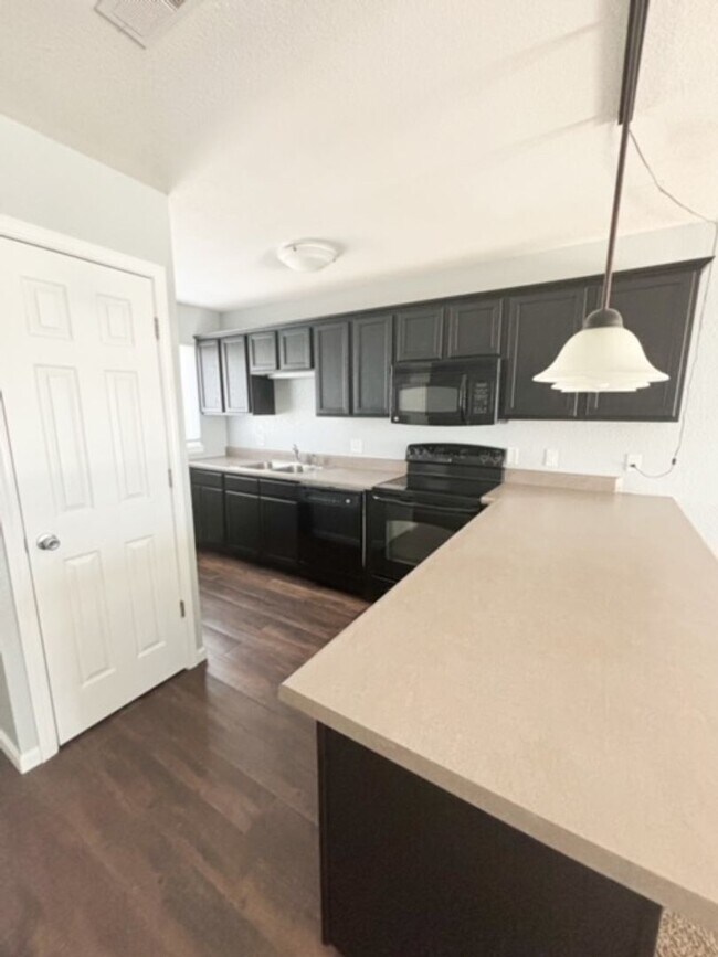 Building Photo - Italian Estates Property Management