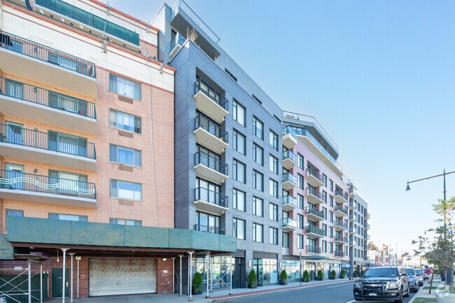 Building Photo - One Sixteen