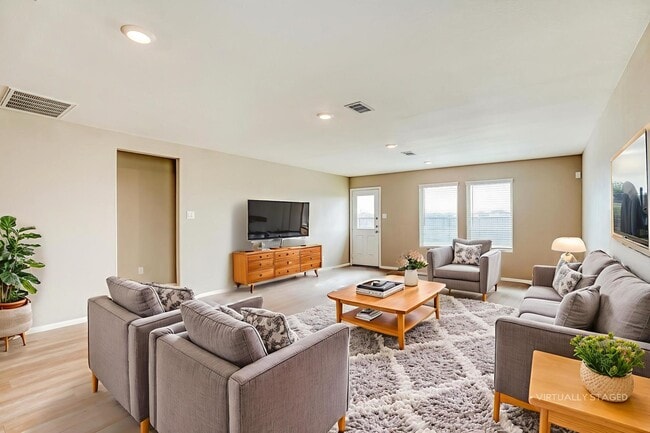 Building Photo - 3363 Avary River Ln