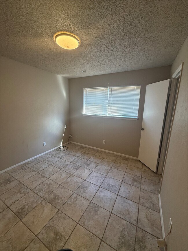 Building Photo - 5207 Sweetwind Ln
