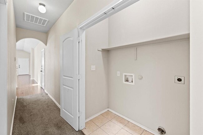 Building Photo - 119 Creekside Villa Dr