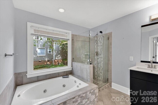 Building Photo - 3112 English Sparrow Ln