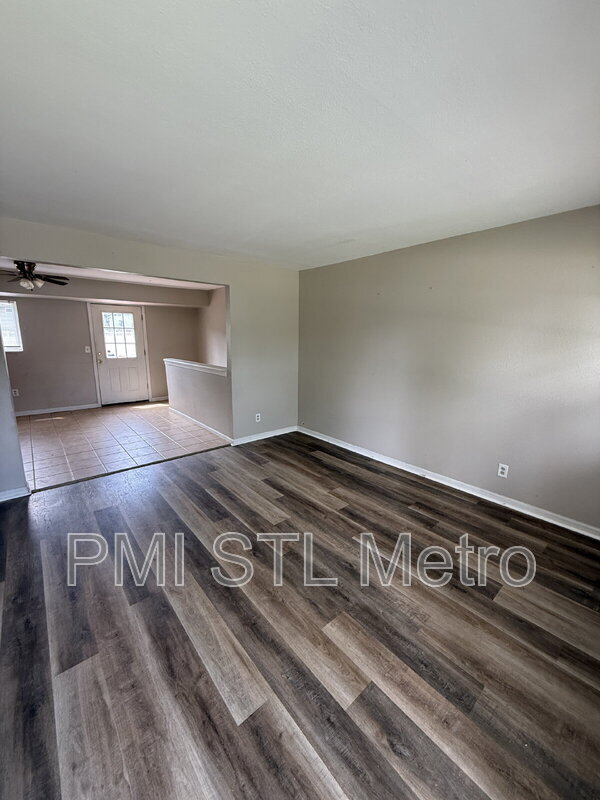 Building Photo - 10515 Renfrew Dr
