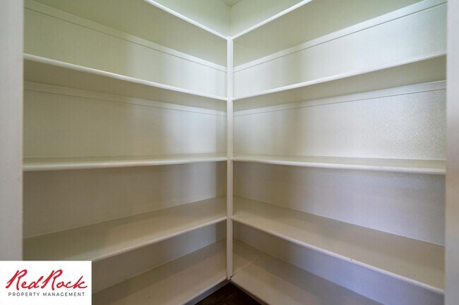 Building Photo - Move in Special: $200 off full first month rent on this inviting 3-Bedroom Home with Garage and P...