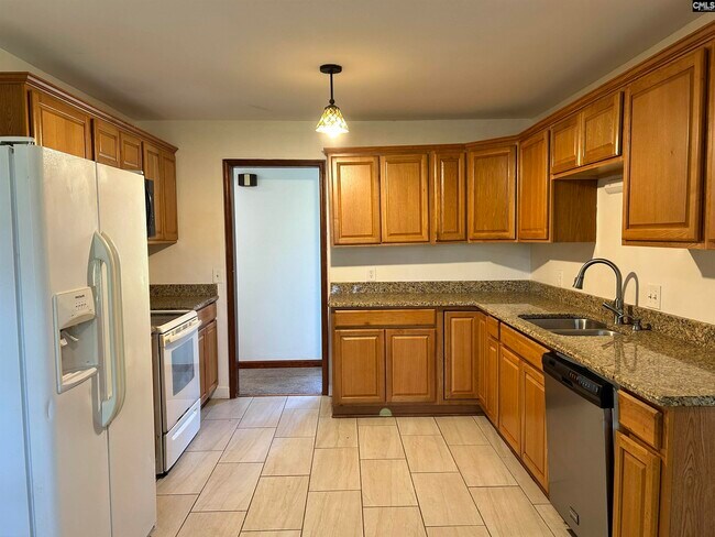 Building Photo - 1405 Parkdale Dr