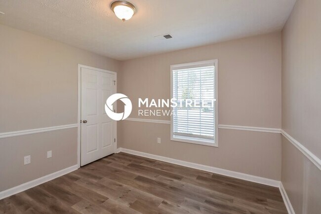 Building Photo - 3 Bedroom Pet-Friendly Home in Covington, ...