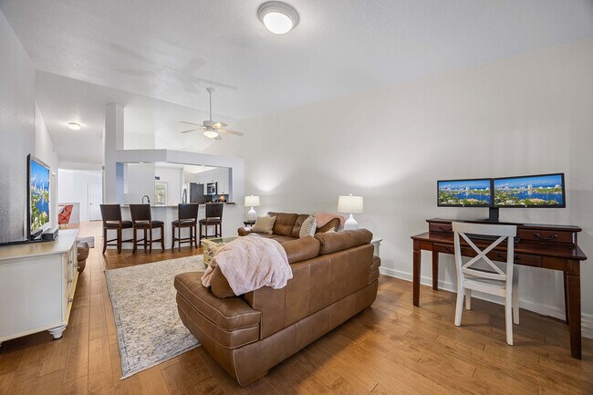 Building Photo - 7050 Barrington Cir