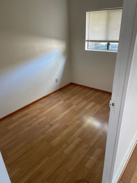 Building Photo - 264 Elilani St