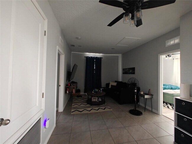 Building Photo - 2087 Emerald Springs Dr