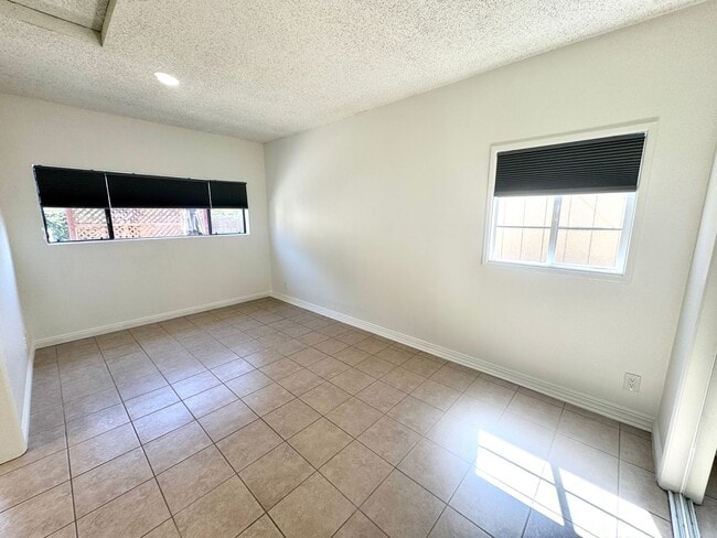 Building Photo - COMING SOON...  Charming Back House in the Heart of Claremont Village! (DO NOT DISTURB OCCUPANT)