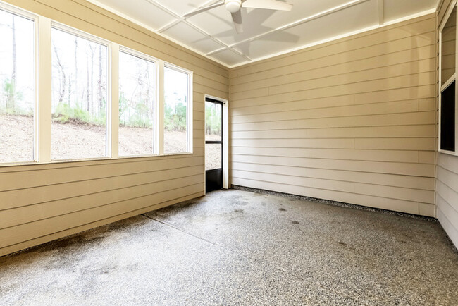 Building Photo - Stunning 3-Bedroom Home with Sunroom