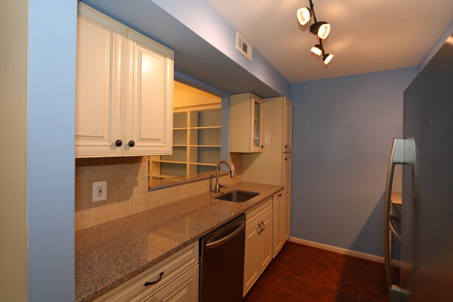 Kitchen Counter & Dishwasher - 13619 Orchard Dr