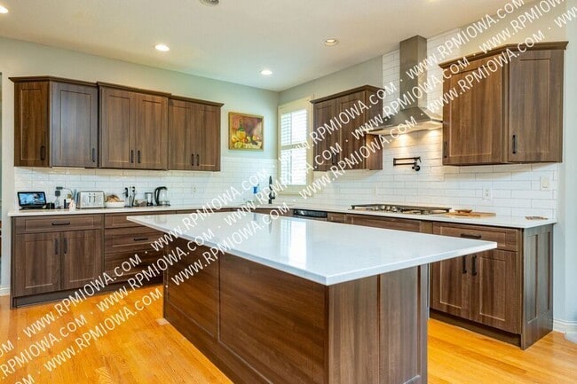 Building Photo - 4631 Timberline Dr