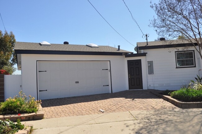Building Photo - Serra Mesa  SFH Detached “4BR/2.5BA + offi...