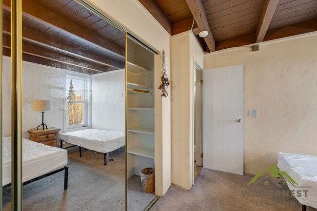 Building Photo - Treehouse Condo - 2 Bedroom/2 Bath Inviting Condo w/All Utilities On Bus Route