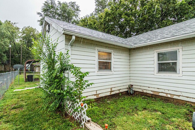 Building Photo - Please View 3D Virtual Walk-Through Before Scheduling a Showing