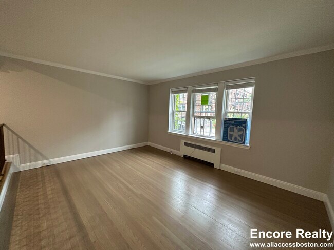 Building Photo - 24 Park St