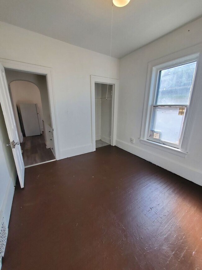 Building Photo - 2458-2460 W Juneau Ave.