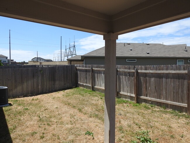 Building Photo - 621 Callahan Ln