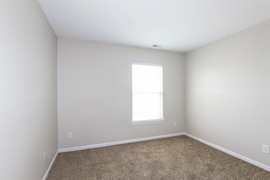 Building Photo - 4724 Sunburst Ln