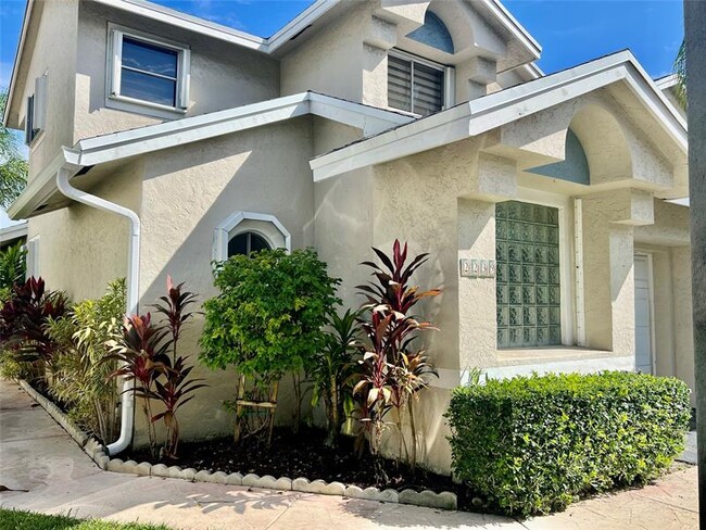Primary Photo - 2239 Discovery Cir W