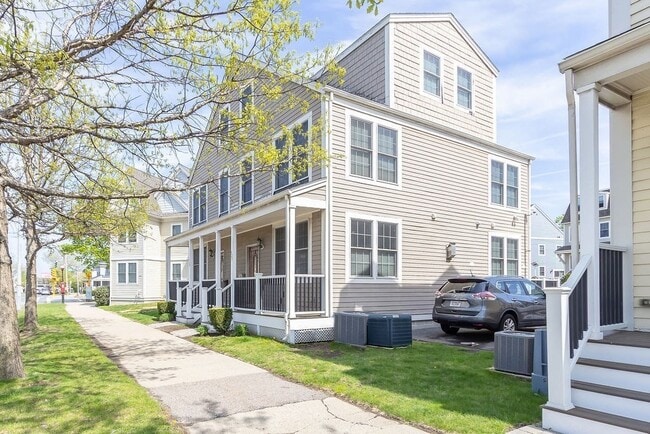 Building Photo - 437 Gallivan Blvd