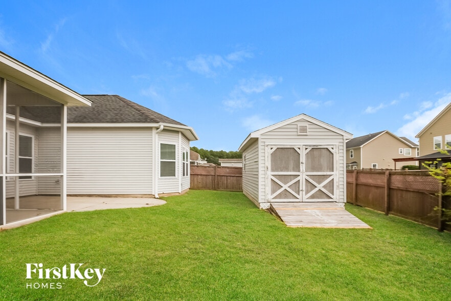 Building Photo - 215 Topsaw Ln