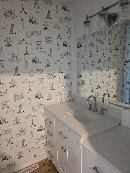 Building Photo - 11260 College Ave