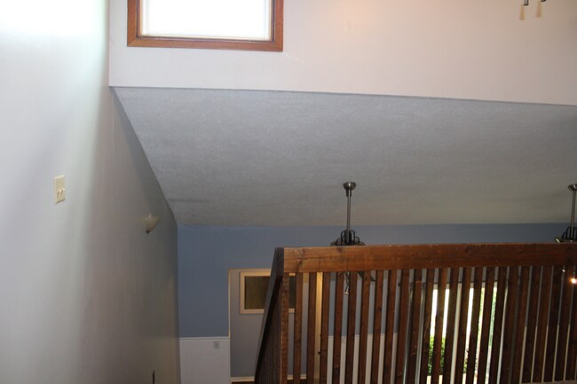 Building Photo - 7 Crouch Ct