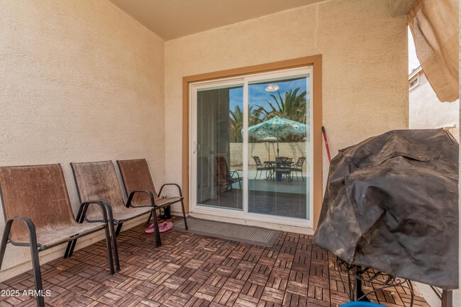 Building Photo - 13436 W Peck Dr