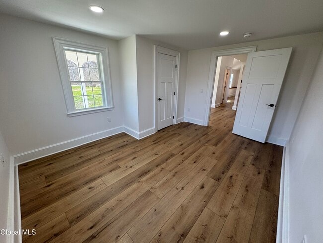 Building Photo - 675 Mac Elroy Rd