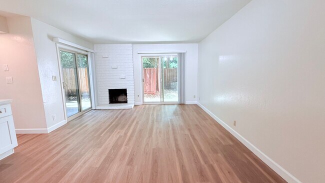 Building Photo - 1065 San Ramon Valley Blvd