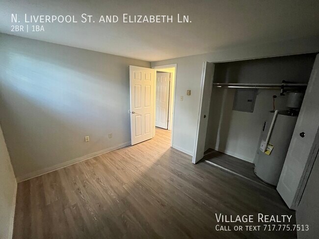 Building Photo - 65 N Liverpool St